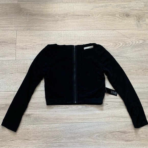 Alice + Olivia Lacey Embellished Bracelet-Sleeve Crop Top Black Size 8 - Picture 15 of 16